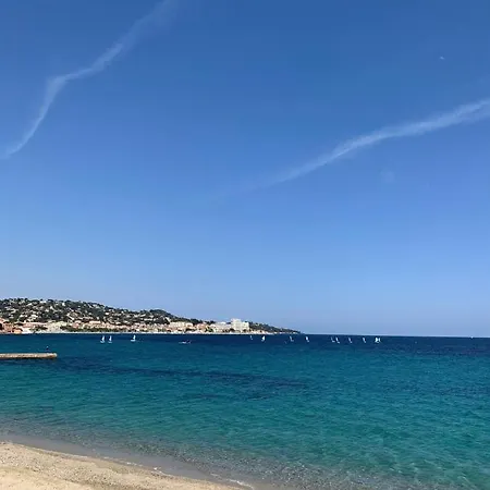 Avec Terrasse Vue A 50 M *