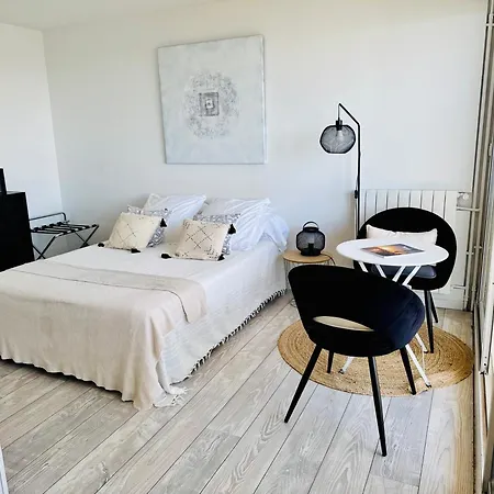 Avec Terrasse Vue A 50 M Διαμέρισμα